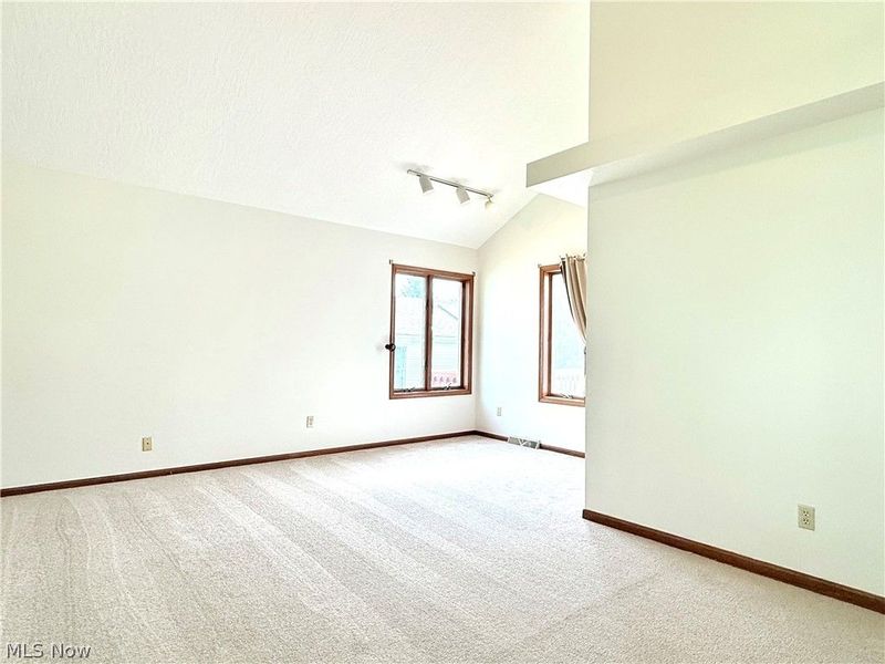 7673 Buchanan Drive, Youngstown, OH 44512 Photo 10