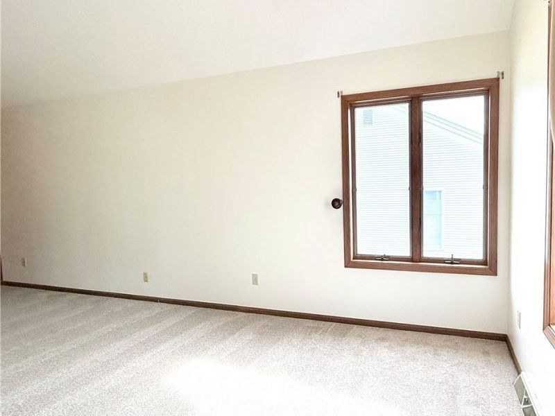 7673 Buchanan Drive, Youngstown, OH 44512 Photo 11