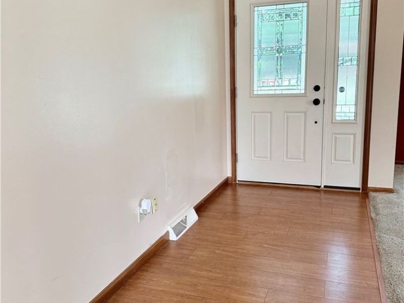 7673 Buchanan Drive, Youngstown, OH 44512 Photo 2
