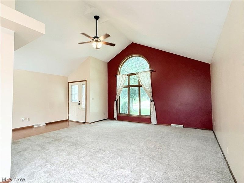 7673 Buchanan Drive, Youngstown, OH 44512 Photo 3