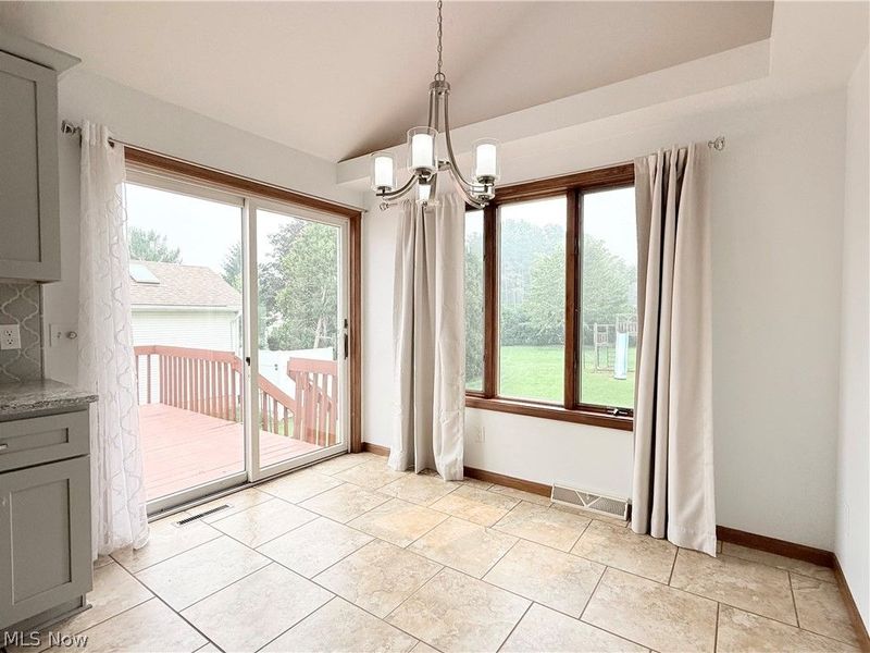 7673 Buchanan Drive, Youngstown, OH 44512 Photo 9