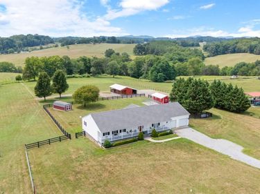 4755 Old Country Road, Bedford, VA 24523