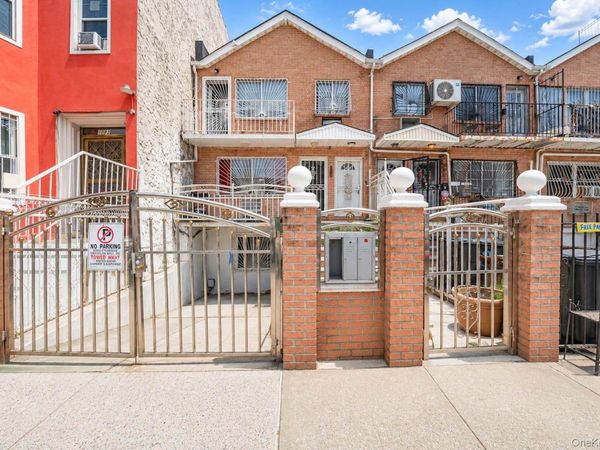 1090 Hancock Street , Brooklyn, NY 11221