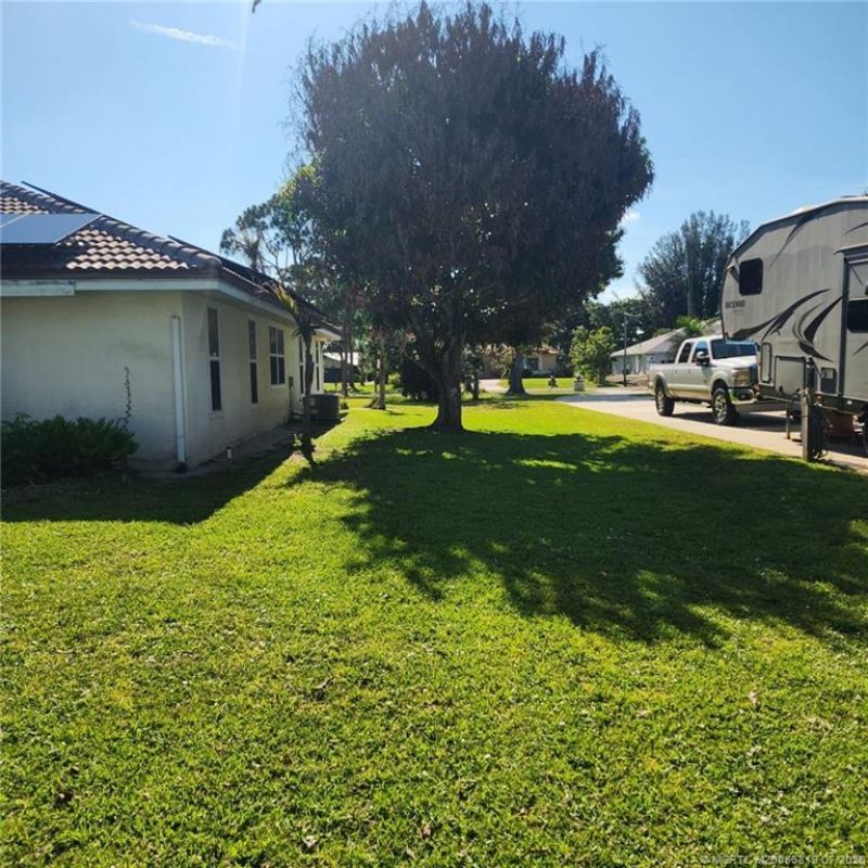 6101 Palmetto Drive , Fort Pierce, FL 34982 Photo