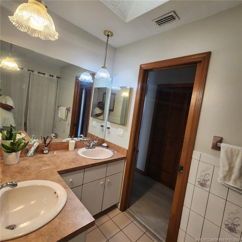6101 Palmetto Drive , Fort Pierce, FL 34982 Photo