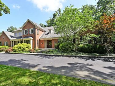 8100 Chinquapin Lane, Cincinnati, OH 45243