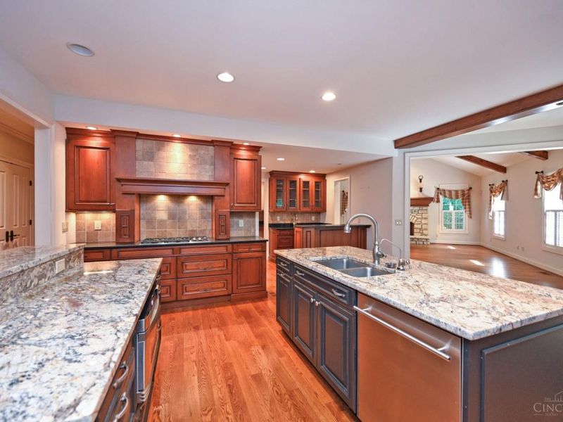 8100 Chinquapin Lane, Indian Hill, OH 45243 Photo 11