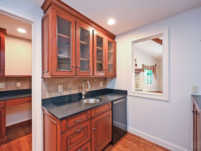 8100 Chinquapin Lane, Cincinnati, OH 45243 Photo 18