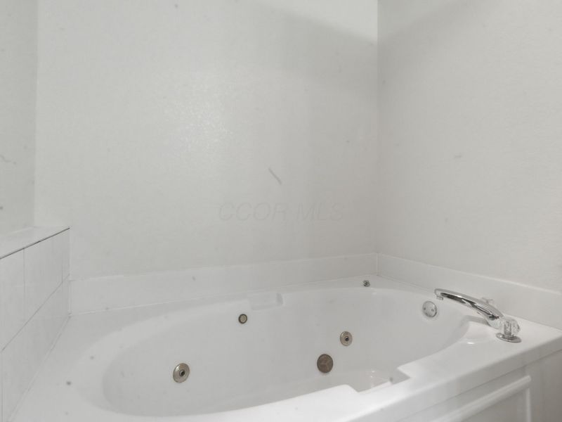 6387 Teal Bend , Oak Harbor, OH 43449 Photo 10