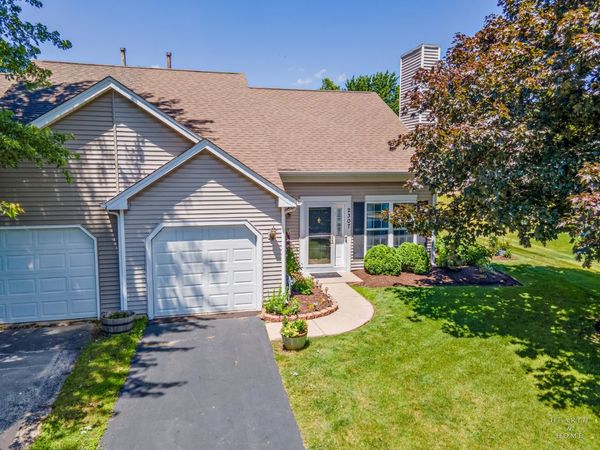 2307 Aspen Drive , Woodstock, IL 60098
