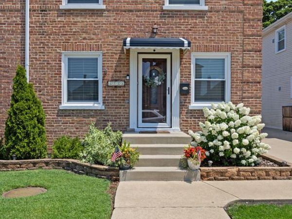 3723 N Pacific Avenue , Chicago, IL 60634