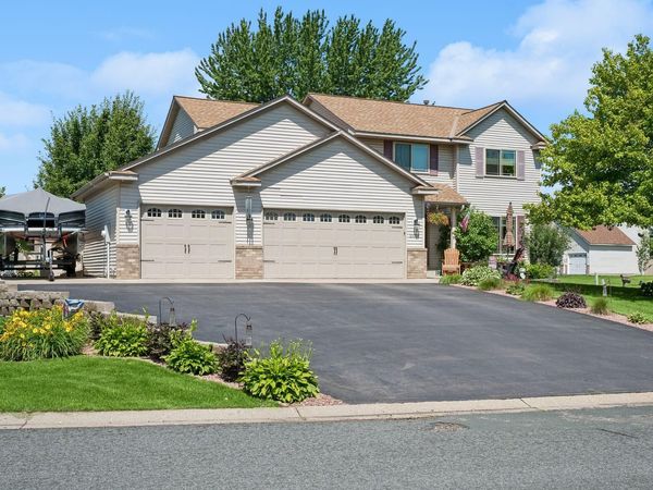 21071 Hyacinth Avenue , Lakeville, MN 55044