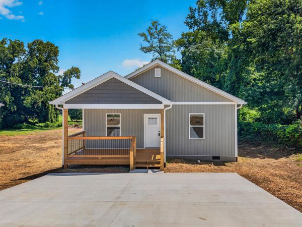 1122 N Church Street, Morristown, TN 37814