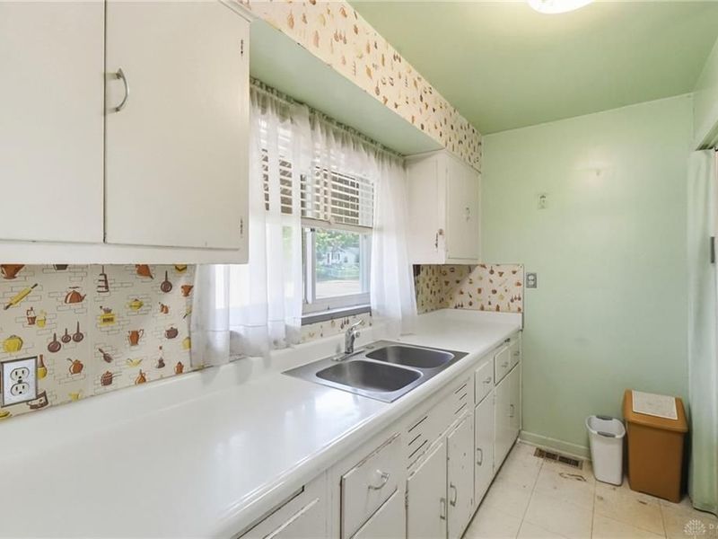 407 Wonderly Avenue, Oakwood, OH 45419 Photo 10