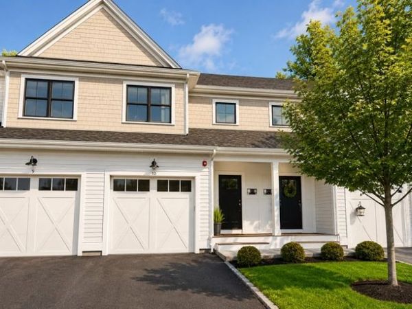 10 Southfield Ln, Unit 10, Sherborn, MA 01770