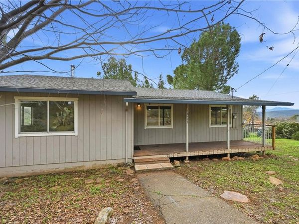 18483 Park Point Court , Hidden Valley Lake, CA 95467