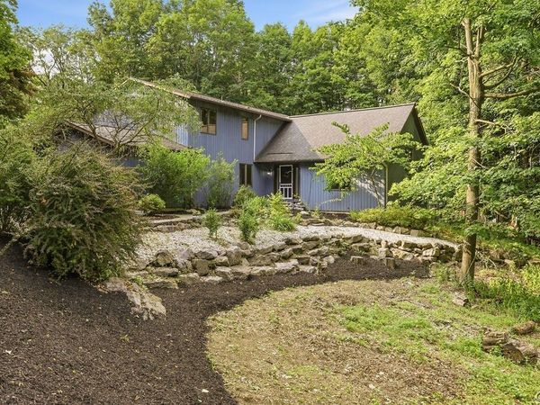 1000 Rail Fence Road , Camillus, NY 13031