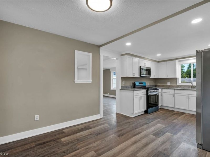 7655 Walnut Drive, Chippewa Lake, OH 44215 Photo 10
