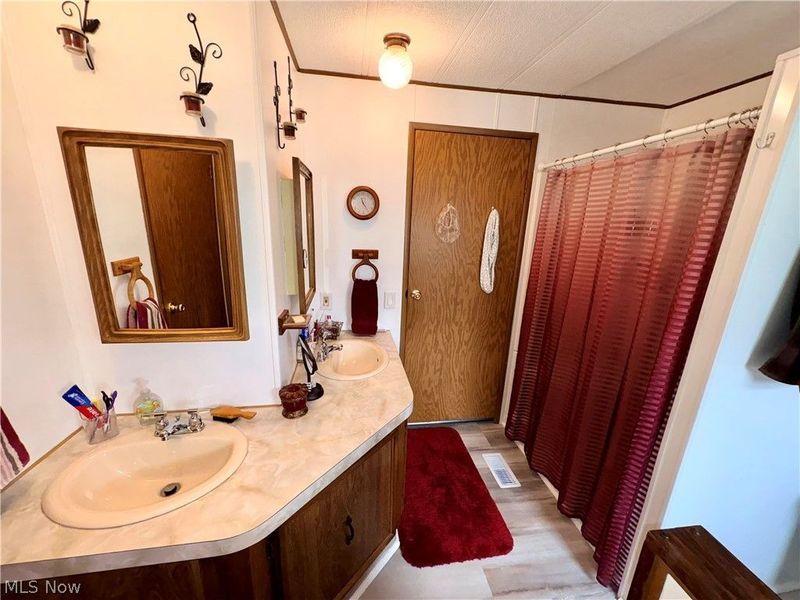 604 Sugar Pines Drive, Warren, OH 44481 Photo 18