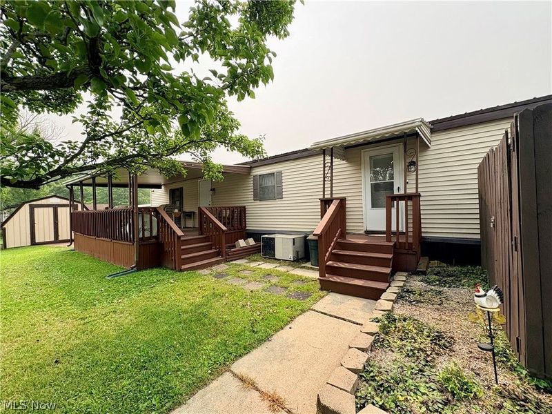 604 Sugar Pines Drive, Warren, OH 44481 Photo 2