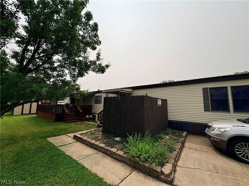 604 Sugar Pines Drive, Warren, OH 44481 Photo 3