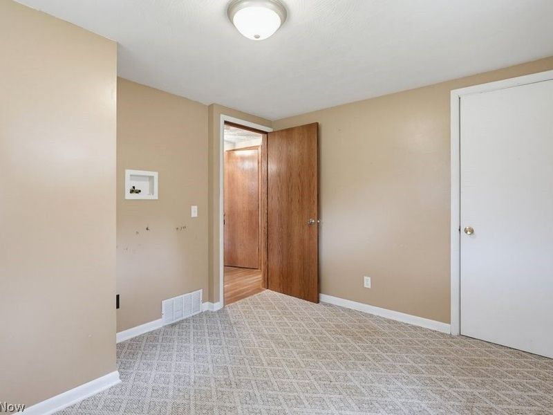 6069 Peach Street NE, Louisville, OH 44641 Photo 17
