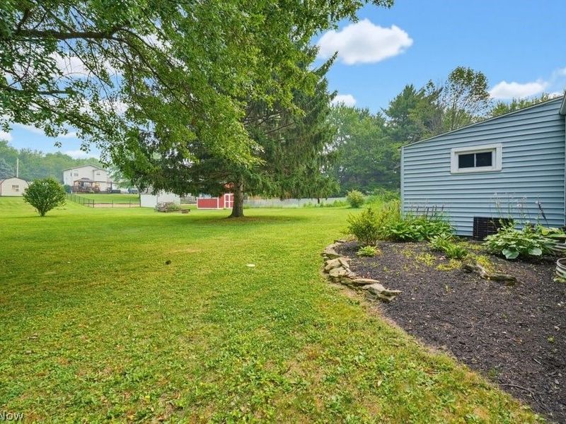 6069 Peach Street NE, Louisville, OH 44641 Photo 41