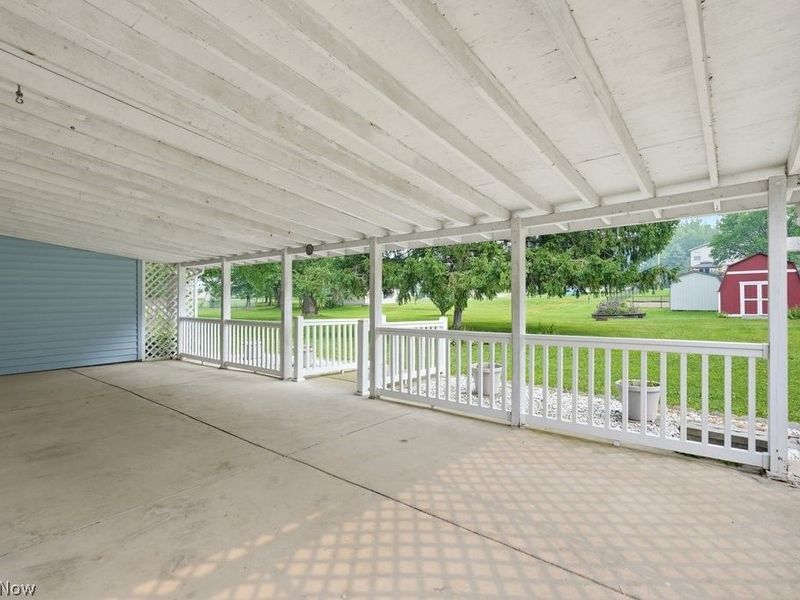 6069 Peach Street NE, Louisville, OH 44641 Photo 6