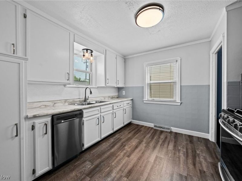 3326 Silverdale Avenue, Cleveland, OH 44109 Photo 13