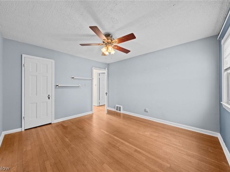 3326 Silverdale Avenue, Cleveland, OH 44109 Photo 21