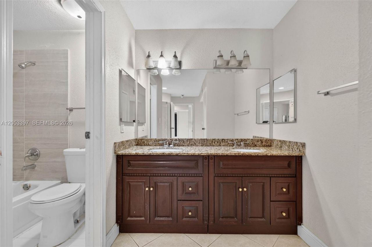 995 Riverside Dr , Unit 120, Coral Springs, FL 33071 Photo