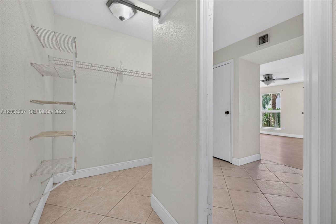995 Riverside Dr , Unit 120, Coral Springs, FL 33071 Photo