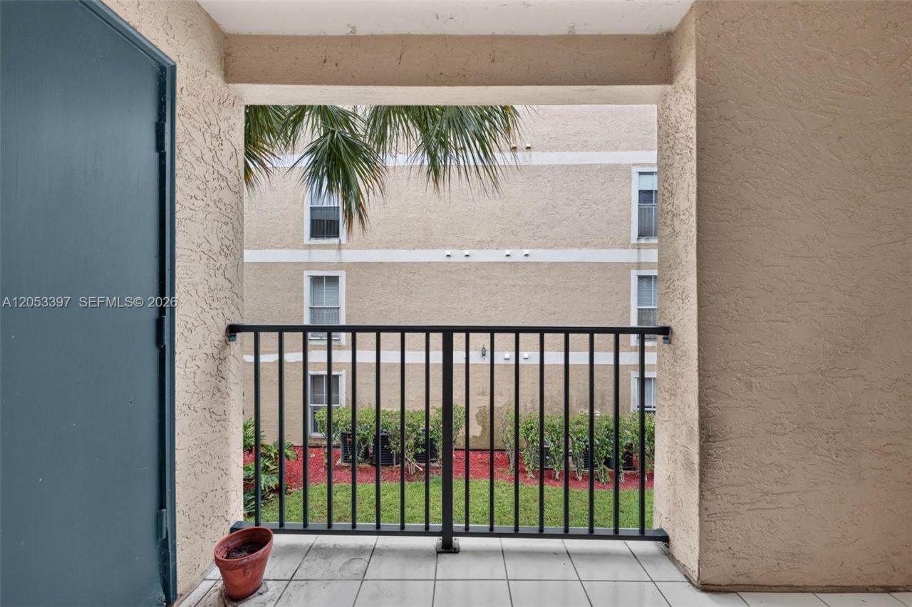 995 Riverside Dr , Unit 120, Coral Springs, FL 33071 Photo