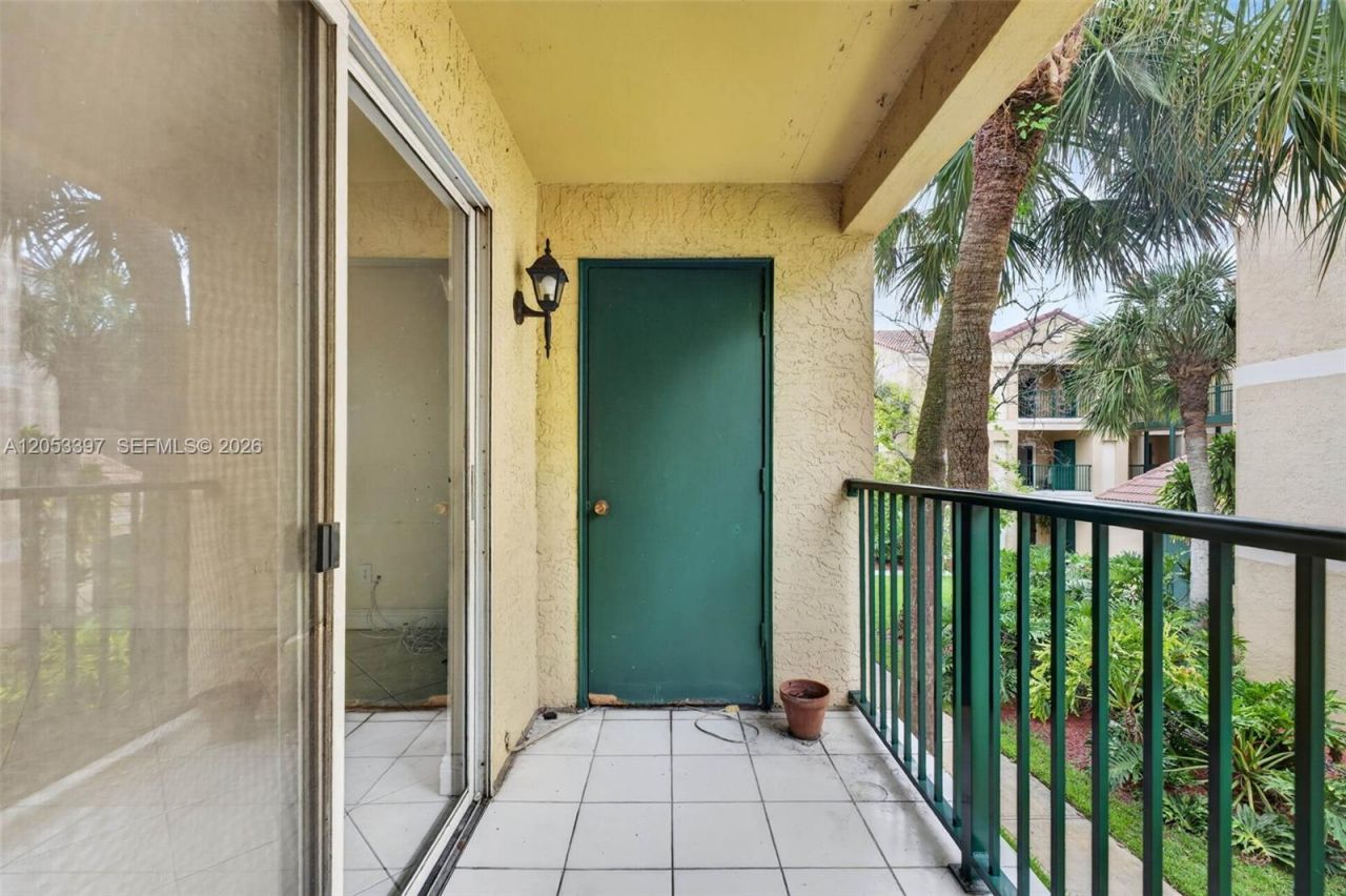 995 Riverside Dr , Unit 120, Coral Springs, FL 33071 Photo