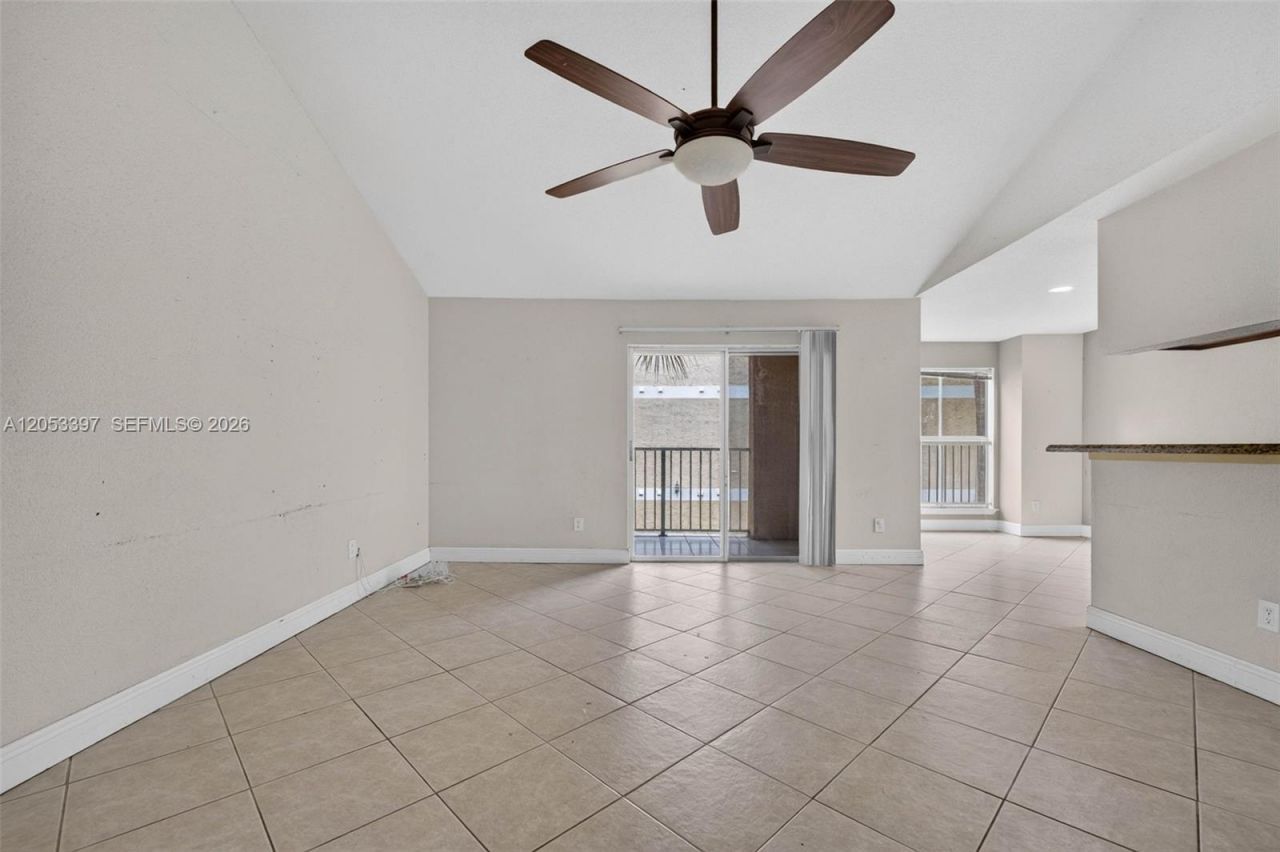 995 Riverside Dr , Unit 120, Coral Springs, FL 33071 Photo
