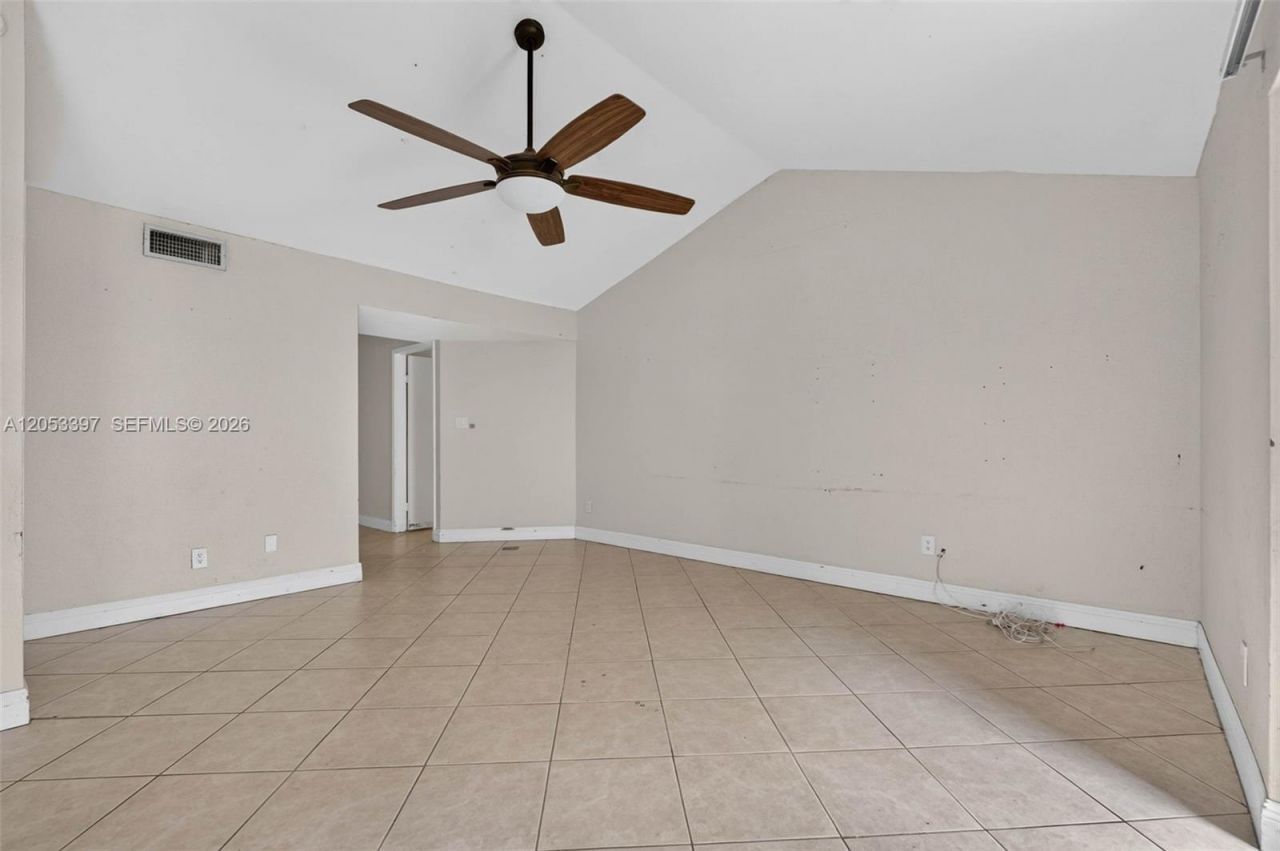 995 Riverside Dr , Unit 120, Coral Springs, FL 33071 Photo