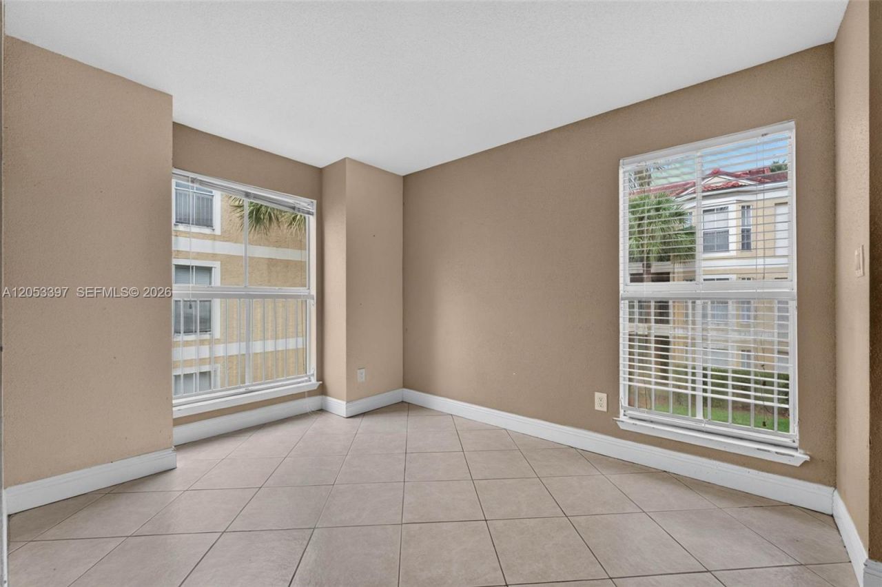 995 Riverside Dr , Unit 120, Coral Springs, FL 33071 Photo