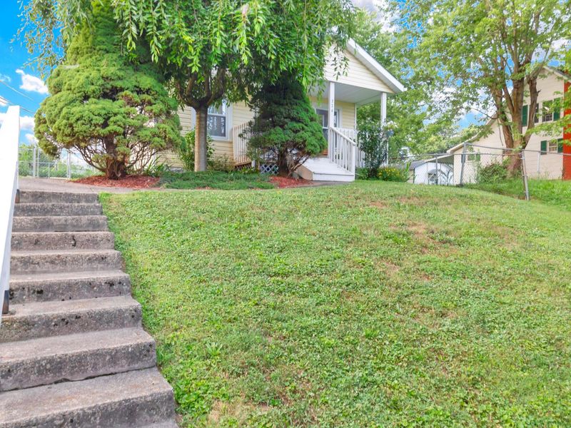 374 Ballard Avenue, Newark, OH 43055 Photo 6