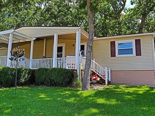 558 SE 1291st Road, Clinton, MO 64735