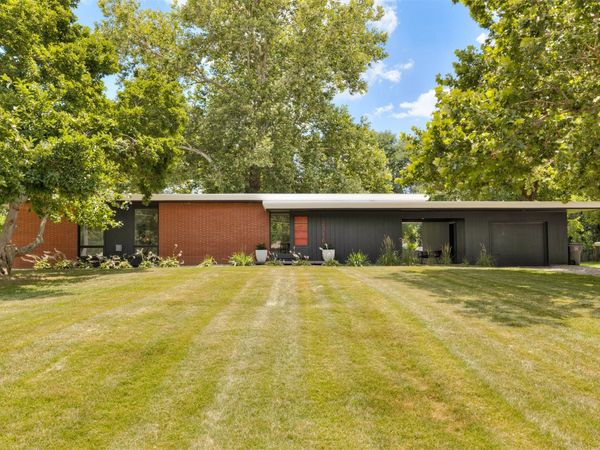 2316 Wakonda View Drive, Des Moines, IA 50321