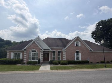 120 Rivercrest Drive, Fairmont, WV 16335