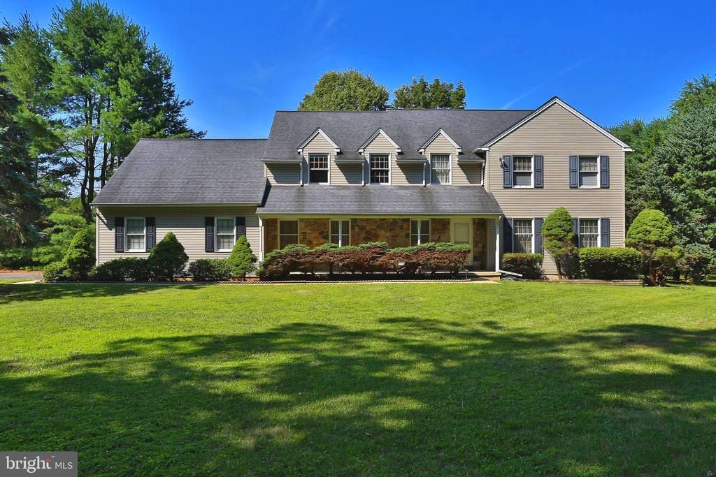 2050 MILLER ROAD, PENNSBURG, PA 18073