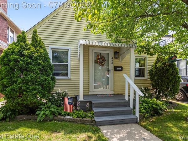 483 Kings Highway, Wyandotte, MI 48192