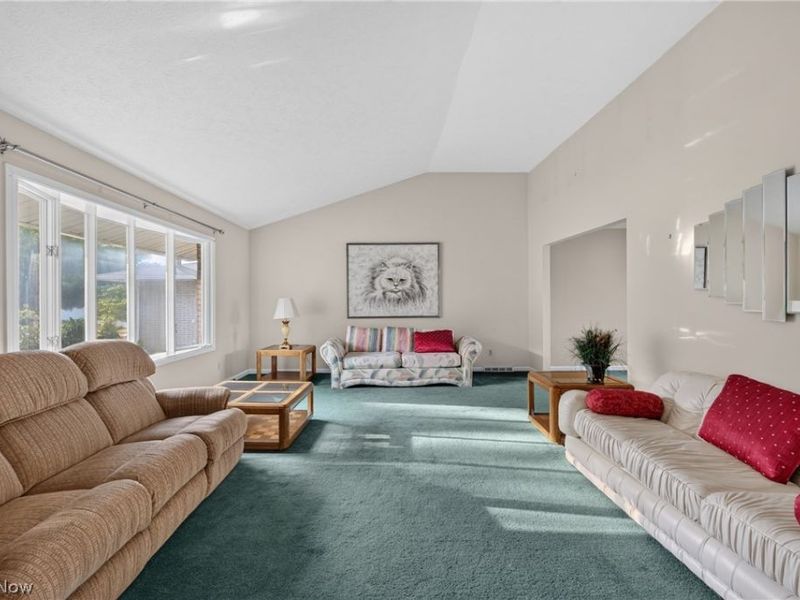 7171 Rustic Oval , Seven Hills, OH 44131 Photo 6