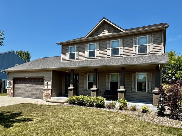720 Summerset DRIVE, Johnson Creek, WI 53038