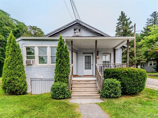 378 E Main Street , Jefferson Valley, NY 10535