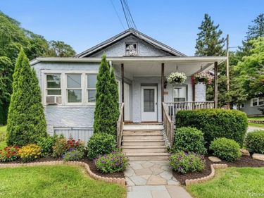 378 E Main Street, Jefferson Valley, NY 10535