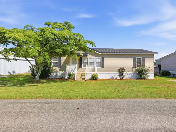 811 Waterway Dr., North Myrtle Beach, SC 29582