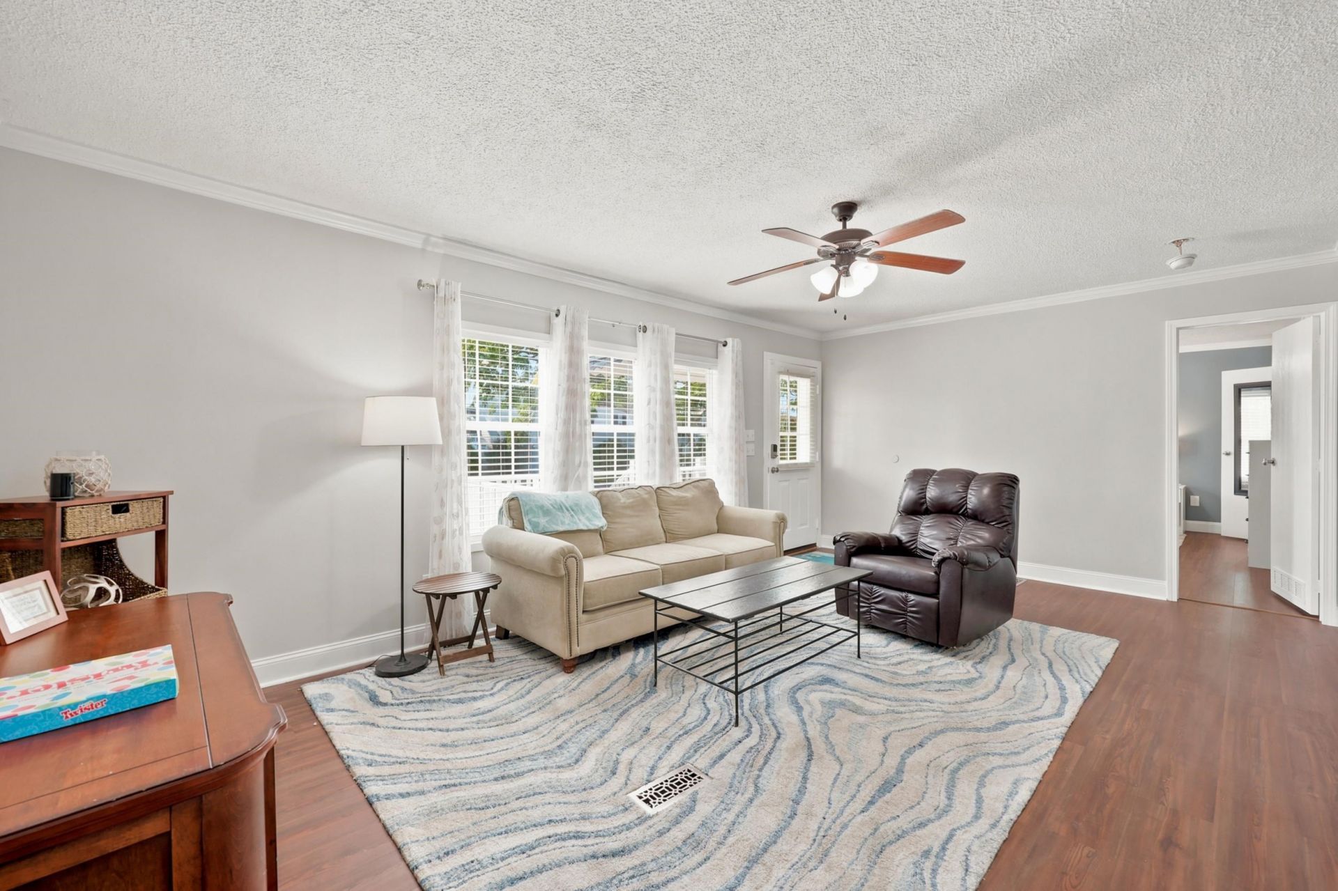 811 Waterway Dr. Photo 10