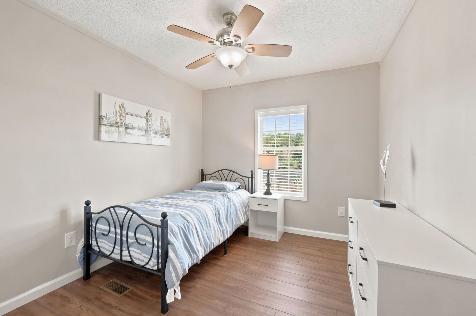 811 Waterway Dr. Photo 20